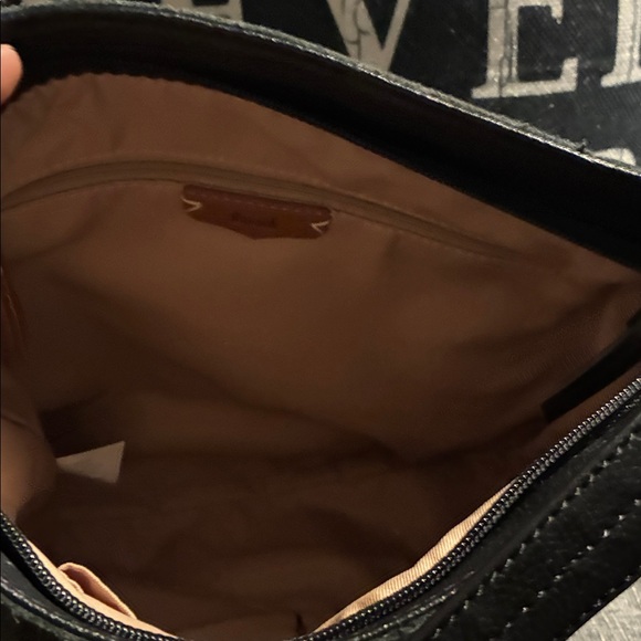 The Sak Black Leather Shoulder Bag no call outs - Picture 7 of 9